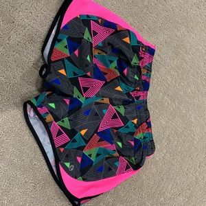 xersion triangle patterned shorts